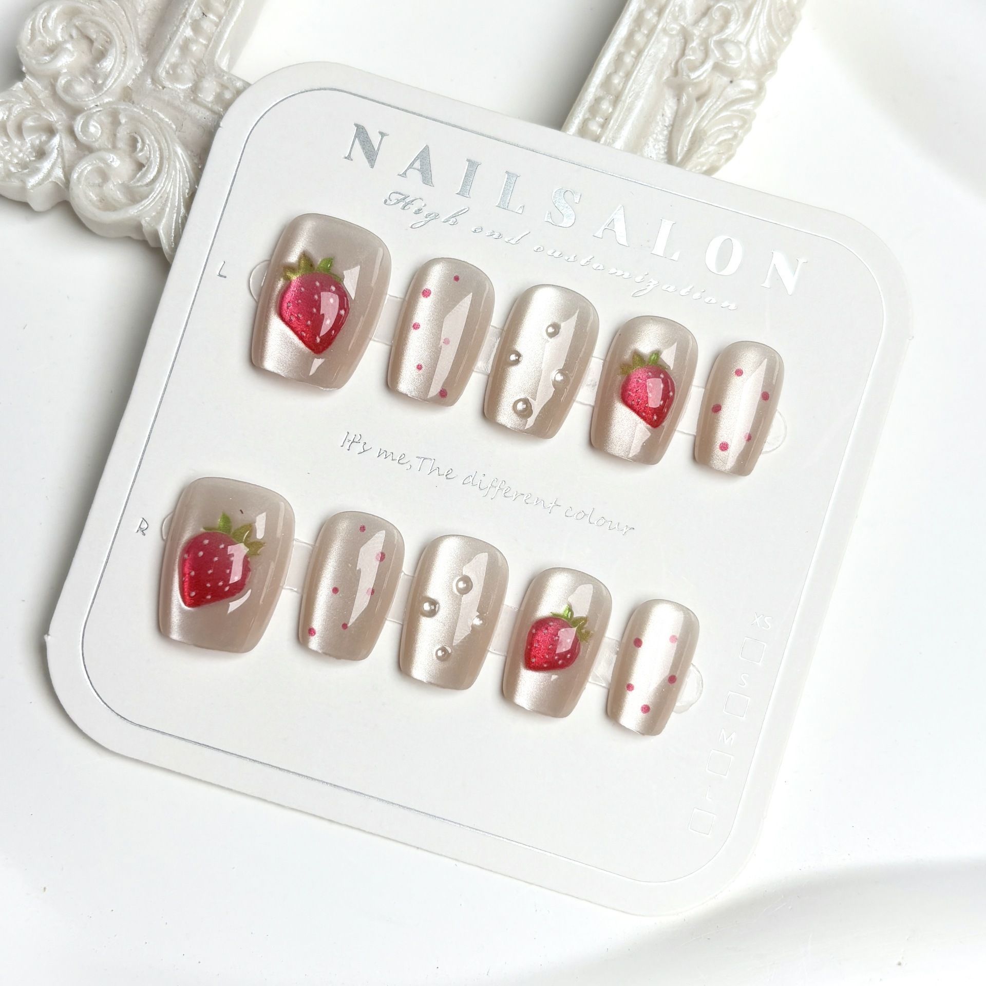 Nail Art Fake - 10 ชิ้นสั้นสแควร์ Cat Eye Handmade กดบนเล็บสตรอเบอร์รี่เล็บปลอมน่ารักสวมใส่