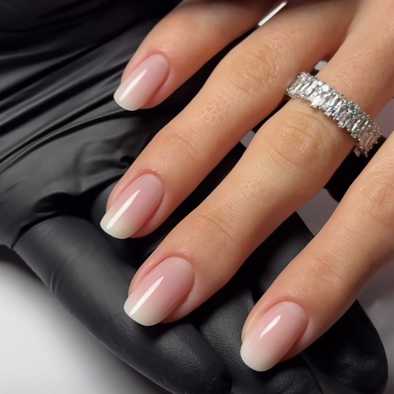 Nail Art Fake - เล็บปลอมแบบกดติด 24 ชิ้น ลายกลิตเตอร์เรียบง่าย สไตล์บัลเล่ต์ พร้อมสีชมพูไล่เฉดแบบเฟรนช์ทรงเหลี่ยม