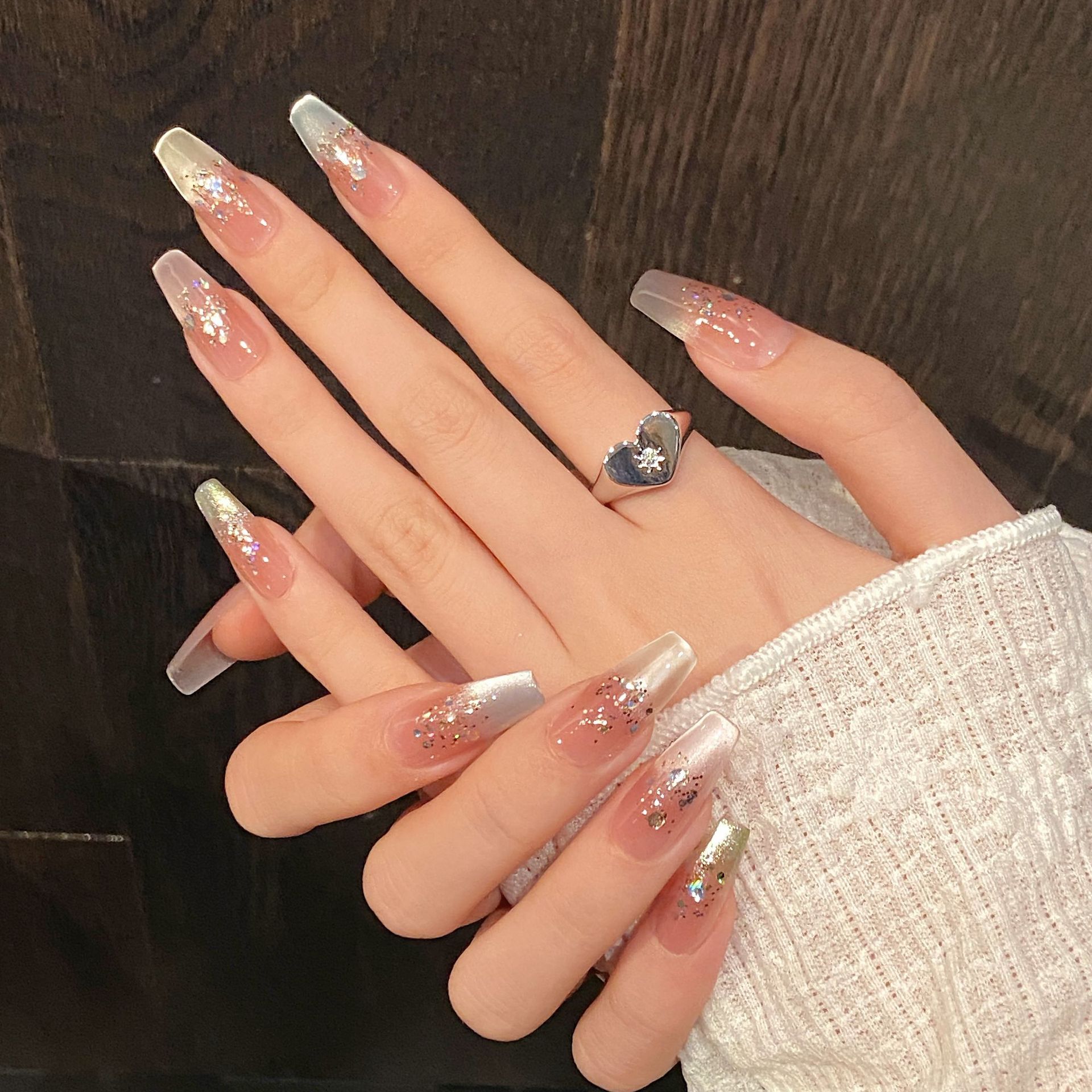 ทําด้วยมือกดบนเล็บ Rainbow CAT - Nail Art Fake บทวิจารณ์และราคา
