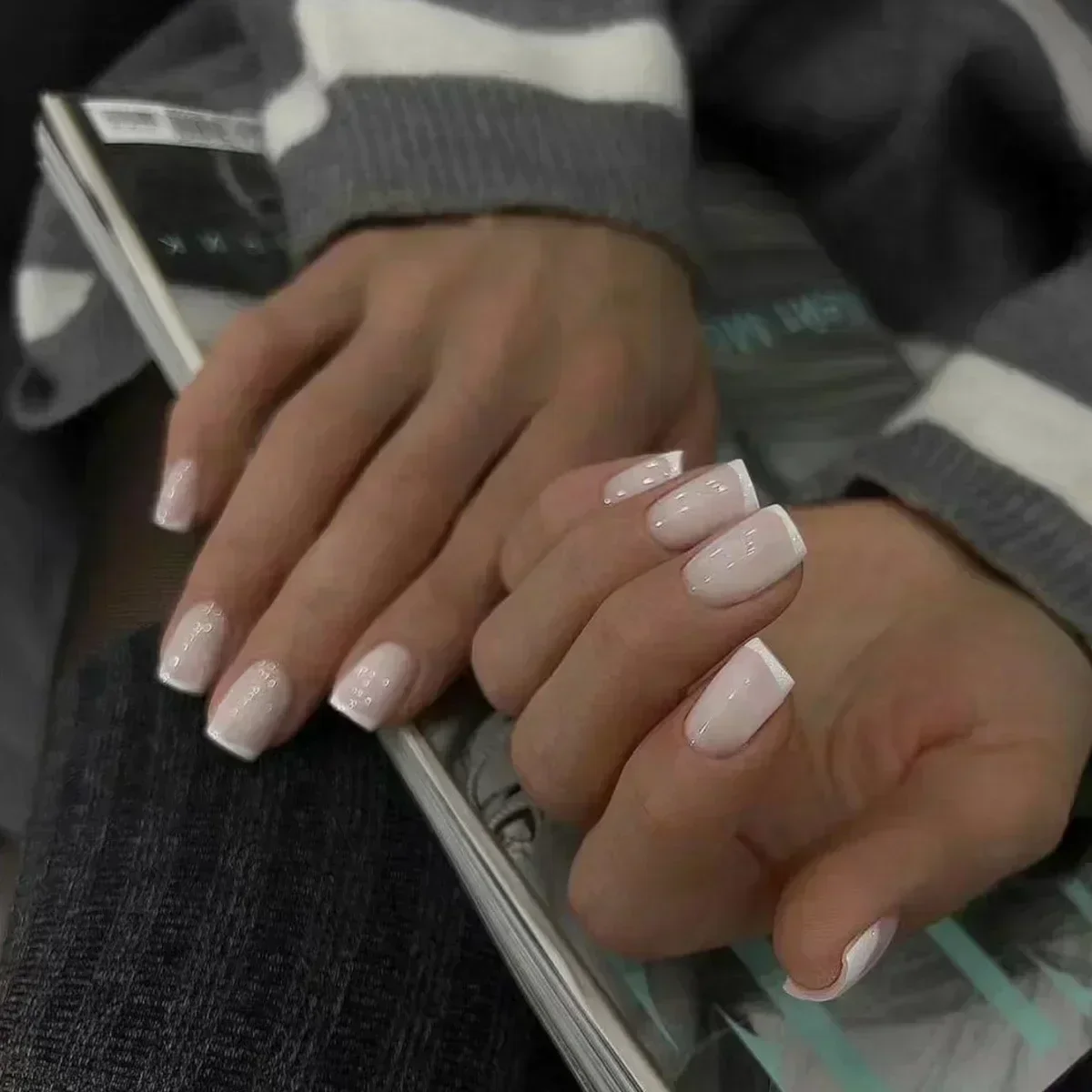 เล็บปลอมแบบกดติด 24 ชิ้น ลายกล - Nail Art Fake บทวิจารณ์และราคา